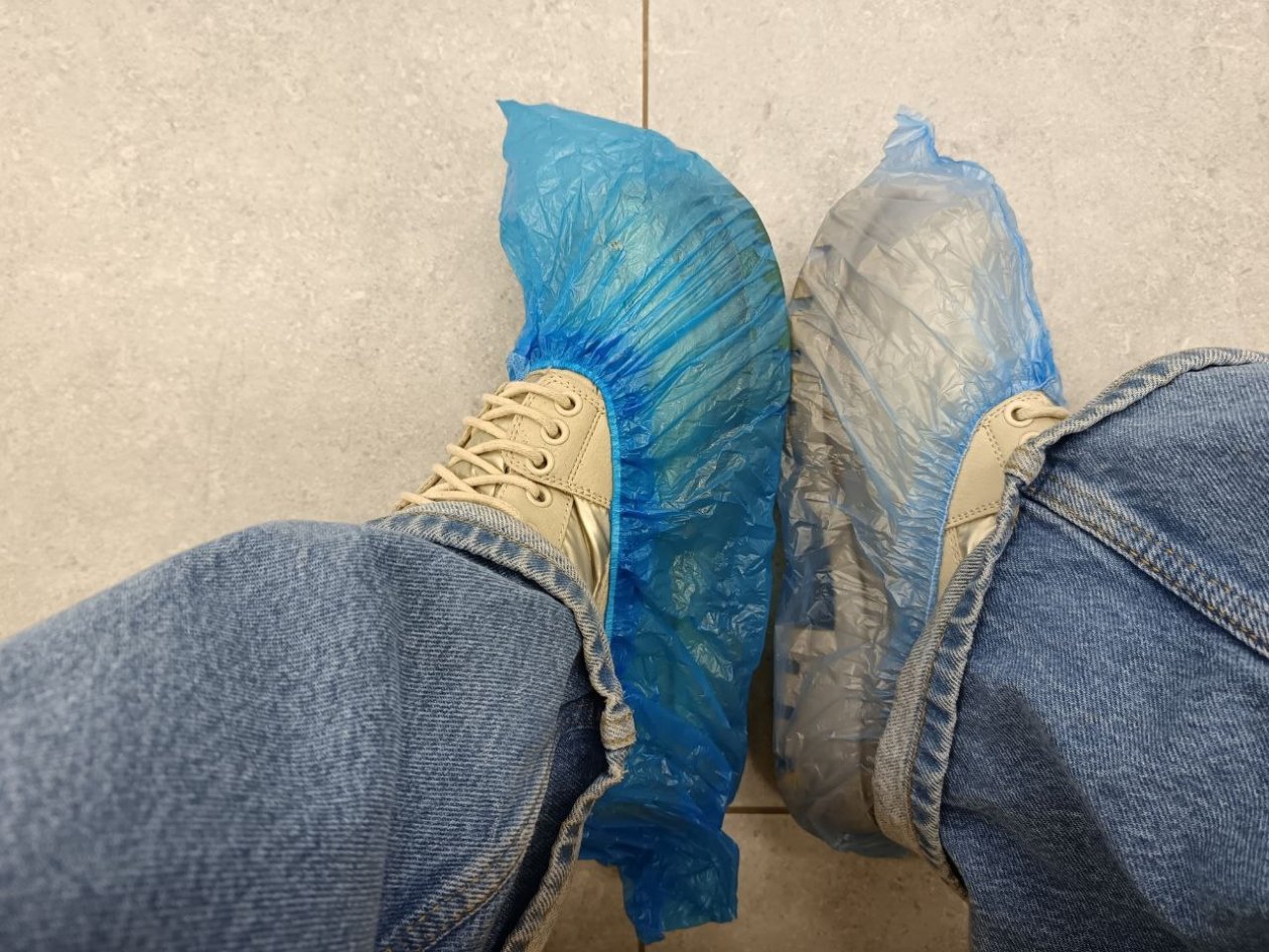 Должна ли поликлиника выдавать бахилы бесплатно ИА SevastopolMedia.ru