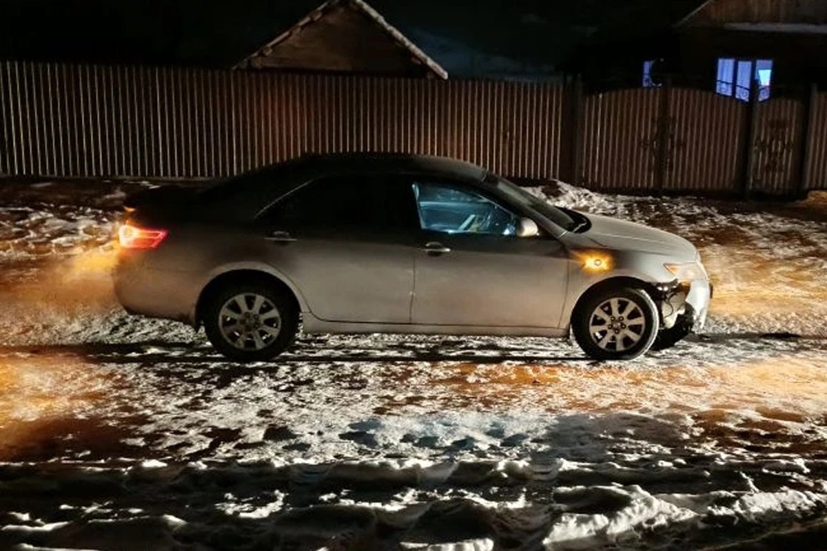 В Бурятии автомобиль наехал на лежавшую на дороге женщину ГИБДД по Бурятии