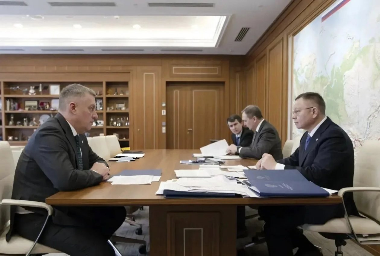 Модернизацию коммунальной инфраструктуры Приангарья обсудили Игорь Кобзев и Ирек Файзуллин правительство Иркутской области