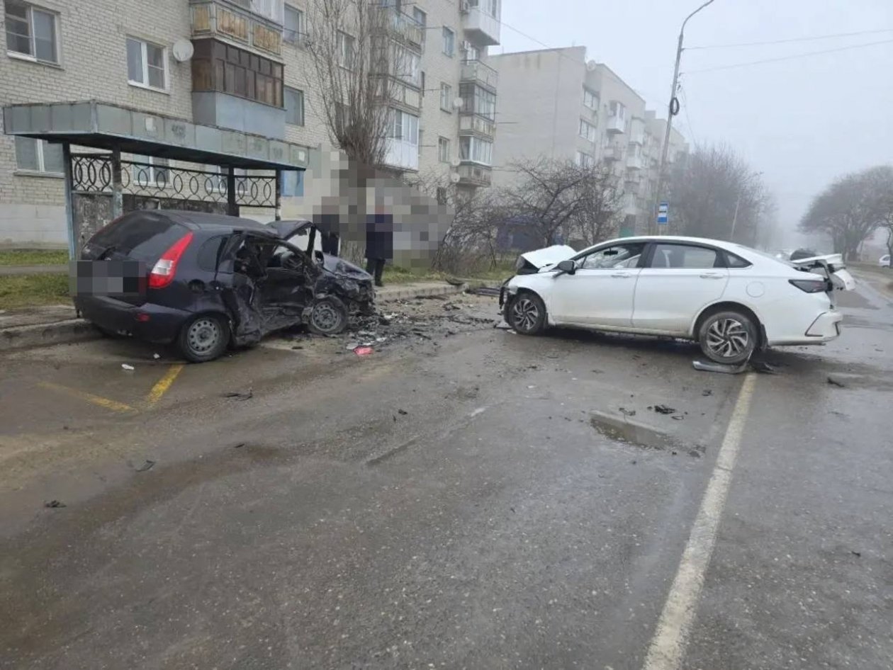 Один человек погиб, двое пострадали при столкновении машин в Георгиевске Госавтоинспекция Ставрополья