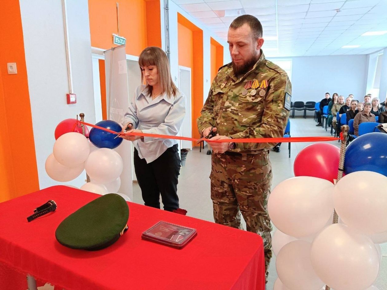 &quotПарту Героя&quot открыли в школе поселка Горный Солнечного округа ТГ главы Солнечного округа Сергея Семёнова