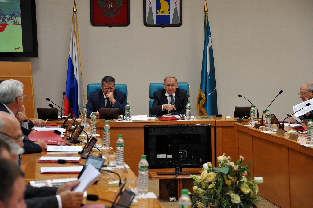 День жд в думе, Фото с места события собственное