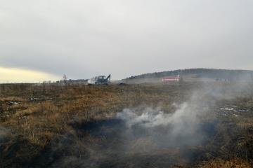 Горящий торф потушили в пойме Ушаковки в поселке Дзержинск под Иркутском Пресс-служба ГУ МЧС по Иркутской области