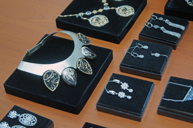 Украшения, Фото с места события собственное