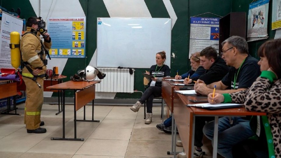 Лучших будущих матросов, мотористов, судовых механиков и капитанов определяют в Хабаровске Владимир Цибизов