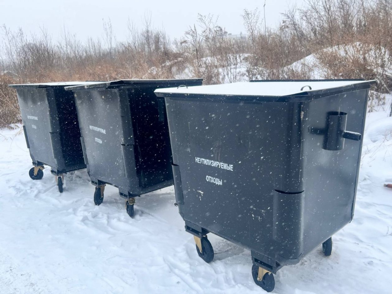 Антивандальные мусорные контейнеры начали устанавливать в Хабаровске РегСтройКом