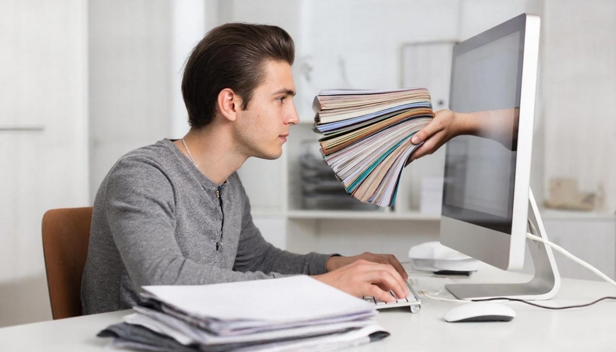 Тематическое фото ИИ GigaChat (18+)