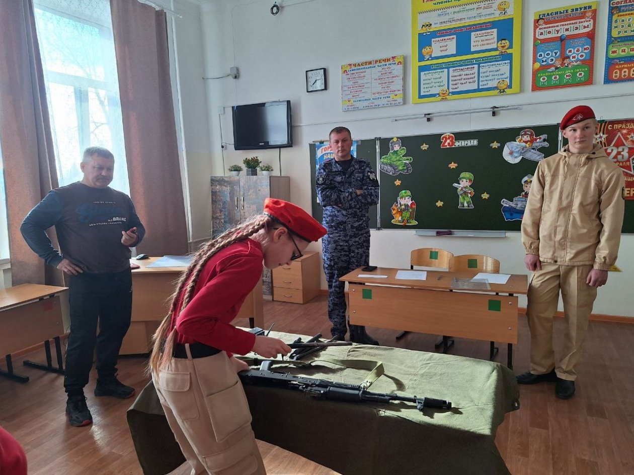 Юнармейцы проявили себя на военно-спортивных состязаниях в Ангарске Пресс-служба УМВД России по АГО