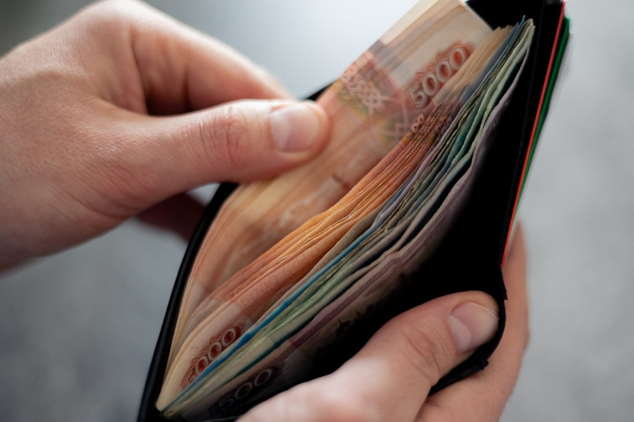 Почти 20 000 рублей зачислят на карту и взрослым, и детям - срочно подавайте заявление Илья Аверьянов, ИА PrimaMedia.ru