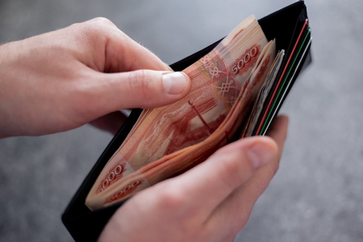 Россиян начнут штрафовать на 300 тысяч ₽ за мат в сети Илья Аверьянов