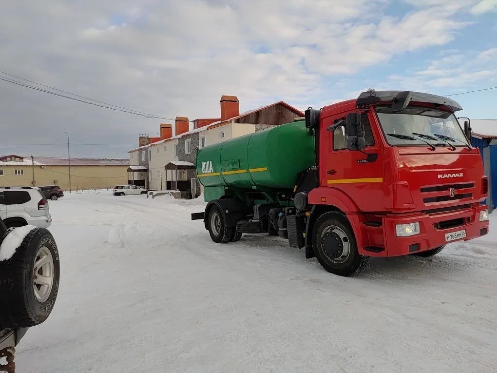 Две улицы в Курильске остались без воды из-за аварии на сетях ХВС telegram-канал мэра Курильского муниципального округа Константина Истомина