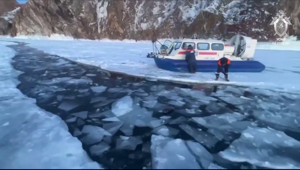 Водолазные работы проходят на месте трагедии близ мыса Хобой на Байкале Пресс-служба прокуратуры Иркутской области