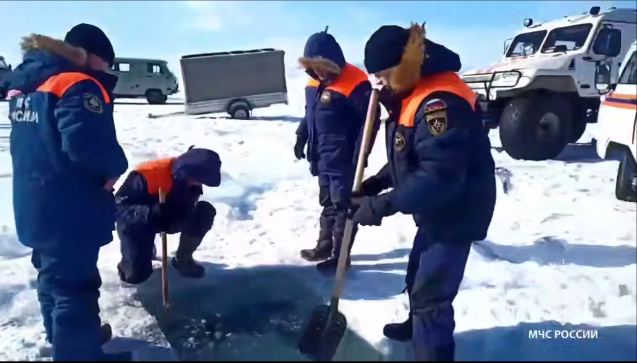 Тела восьми погибших достали из воды близ мыса Хобой на Байкале Пресс-служба ГУ МЧС России по Иркутской области