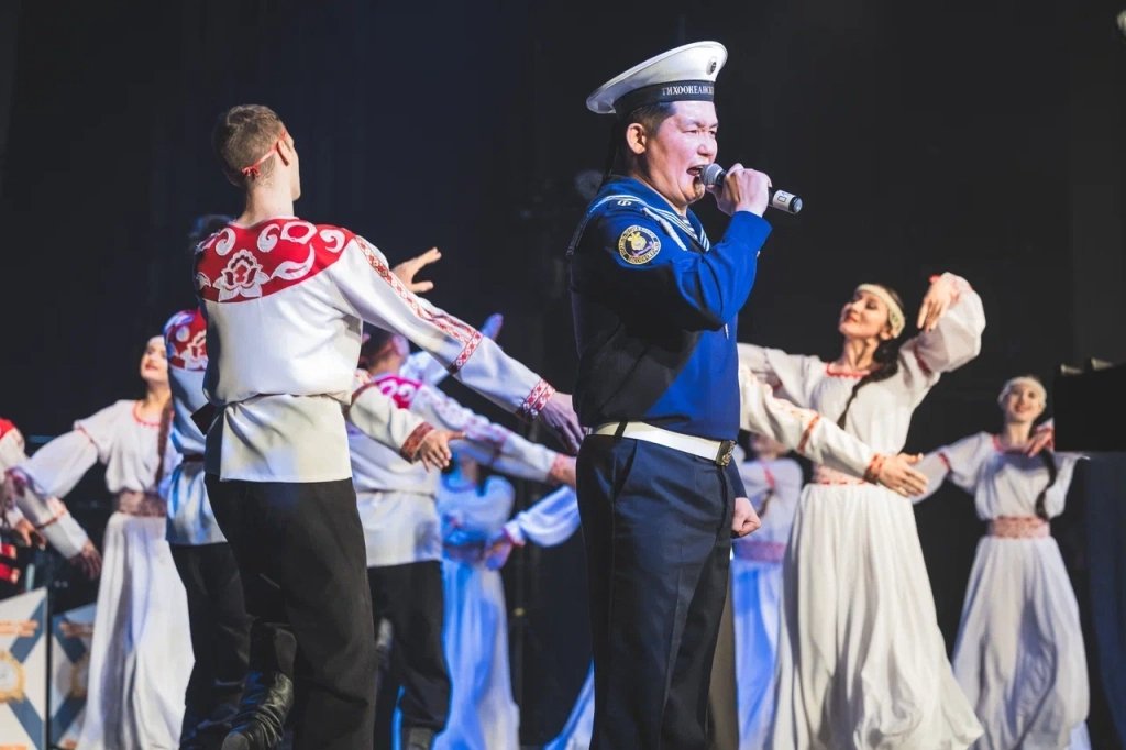 Моряков-тихоокеанцев из Владивостока поздравили с Днем защитника Отечества Владимир Нестеров, vlc.ru