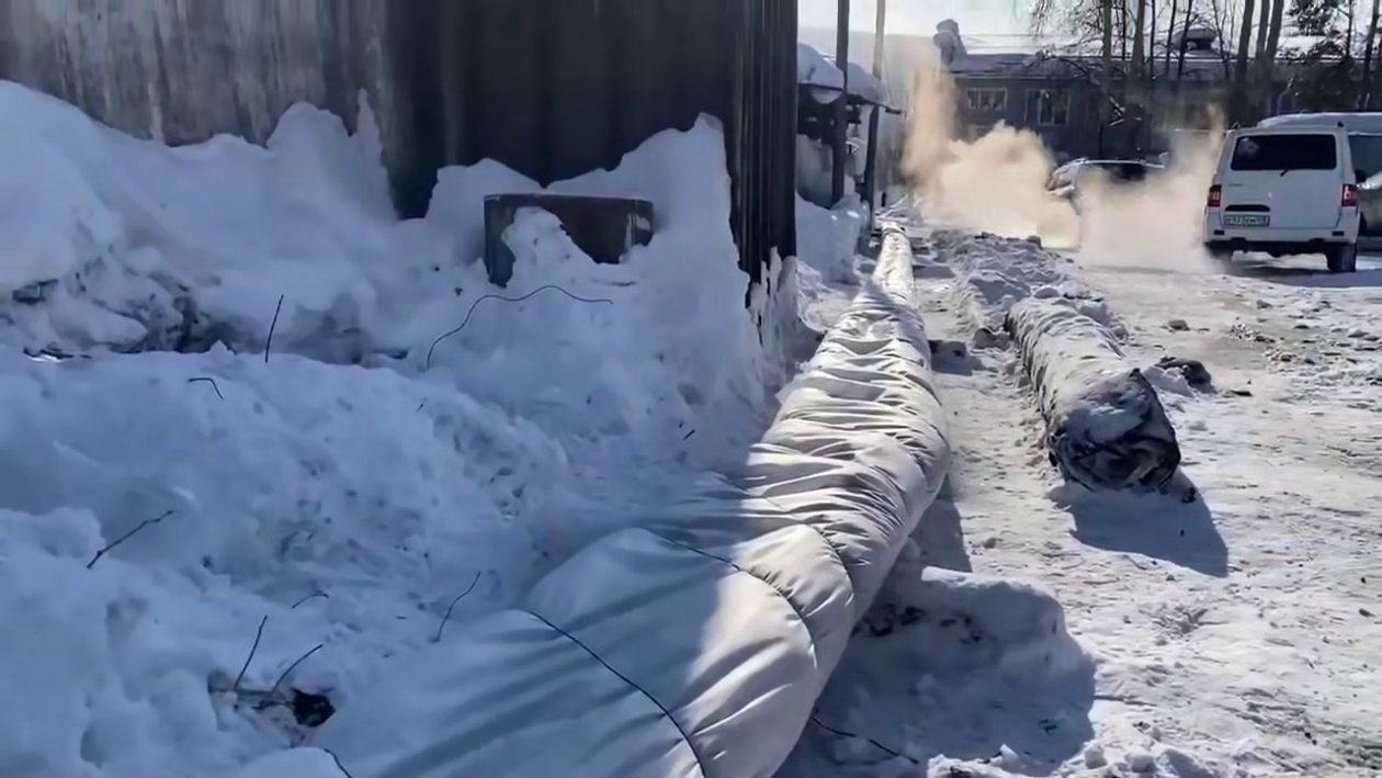 Почти 10 тысяч метров коммунальных сетей проложили в зоне ЧС в Бодайбо Тг-канал (18+) губернатора Игоря Кобзева