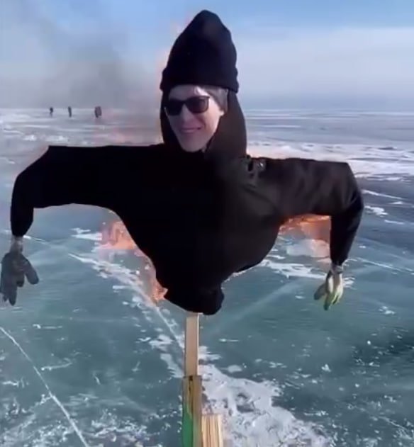 Активисты назвали действия певца &quotосквернением&quot священного озера и провели ответную акцию кадр из видео