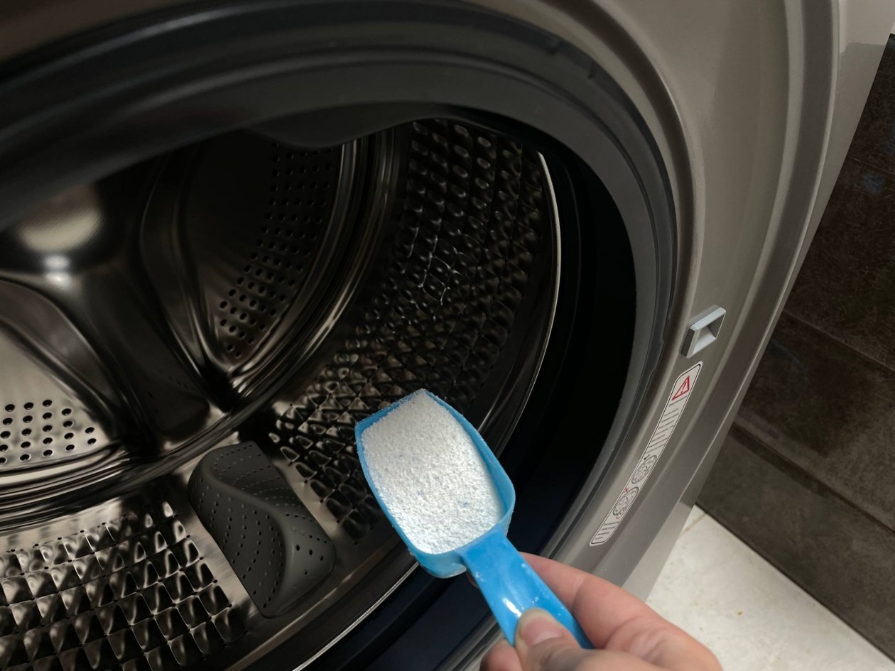 2 капли из аптечки - даже дешевый порошок станет мощным: отстирает 5/5 пятен ИА SevastopolMedia