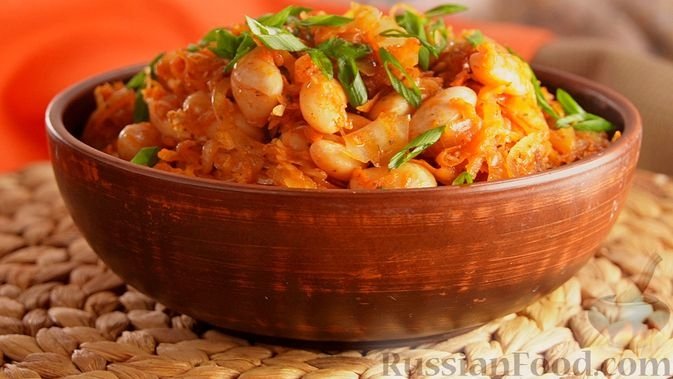 Тушёная квашеная капуста с консервированной фасолью - быстрый рецепт для занятых. Полезно и питательно russianfood.com