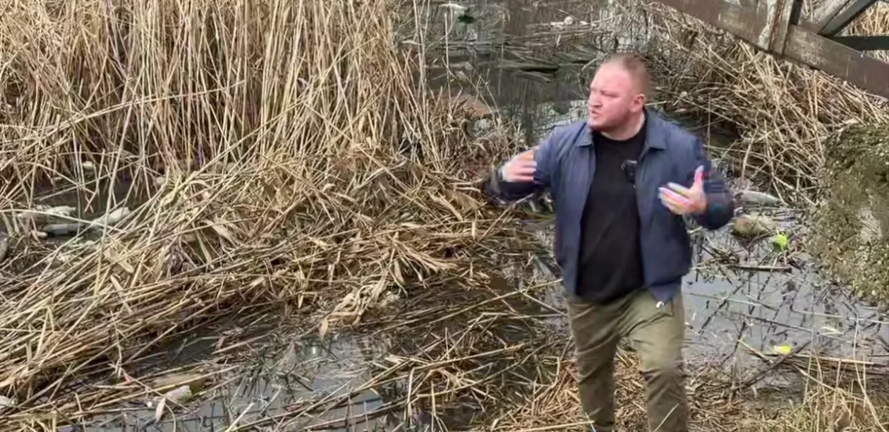 Тонны грязи и массовый мор рыбы в пруду в Краснодаре — Климов t.me/klimovnews