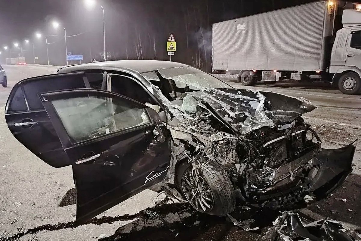 В Бурятии водитель чудом выжил в жестком ДТП с грузовиком ГИБДД по Бурятии