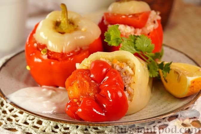 Фаршированный перец с рисом, фисташками и изюмом - сладость, аромат и божественный вкус russianfood.com