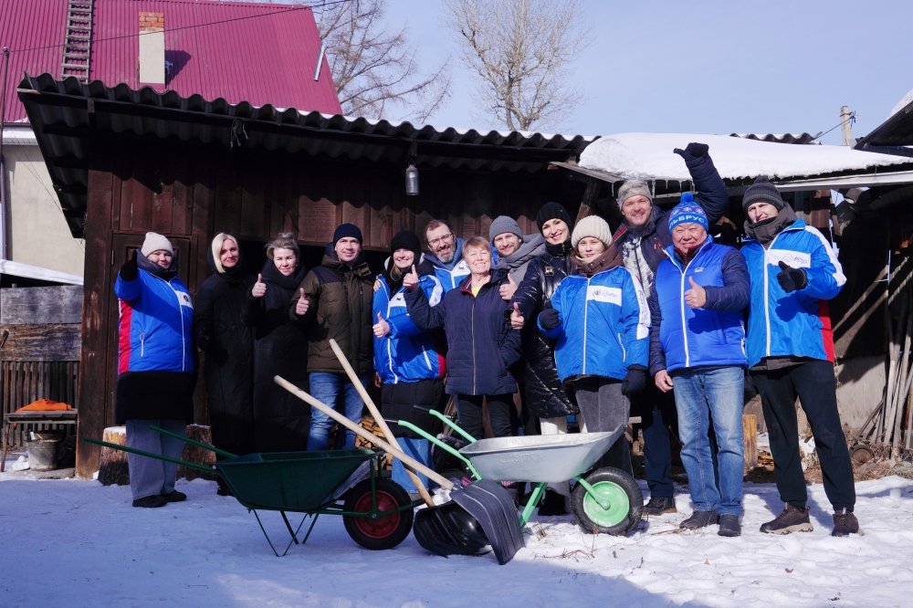 Депутаты ЗС приняли участие в традиционной акции &quotСнежный десант&quot в Иркутске Мария Иванова