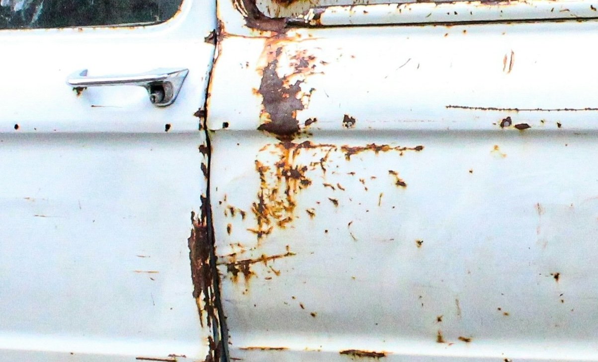 Как навсегда избавиться от ржавчины на кузове без сварки и специнструмента: простой способ Nadiia Ganzhyi / unsplash