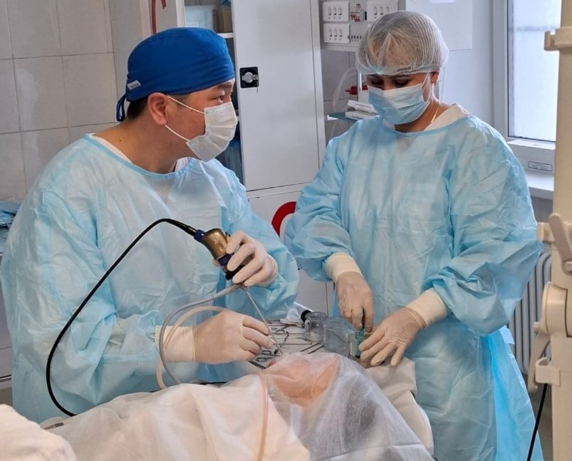 В Улан-Удэ прошли совместные ЛОР-операции для детей с редкими патологиями ДРКБ г. Улан-Удэ