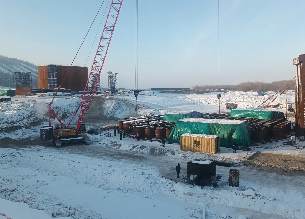 Ленский мост: строители приступили к монтажу коффердама главного пилона  Минтранспорта Якутии