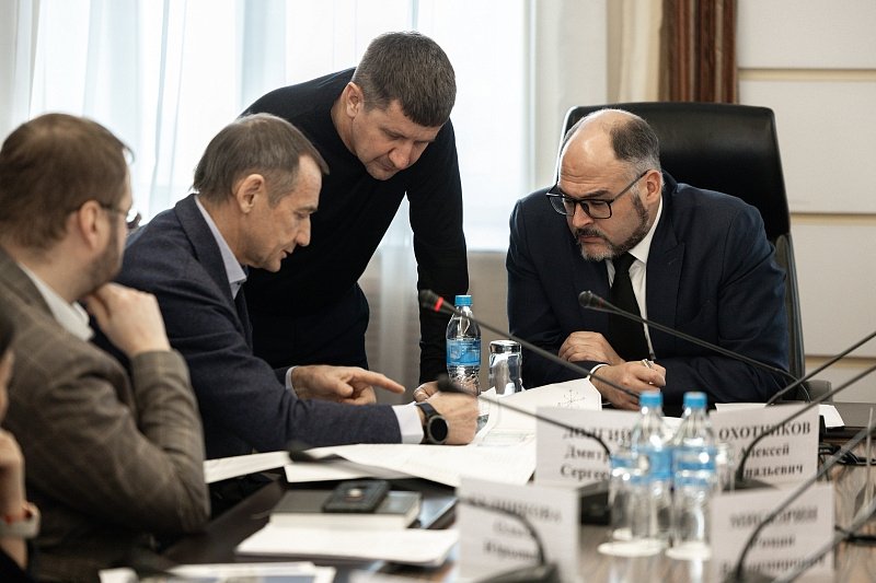 Во Владивостоке решат проблему с безопасным подъездом к домам на улице Расула Гамзатова Евгений Кубко, администрация Владивостока