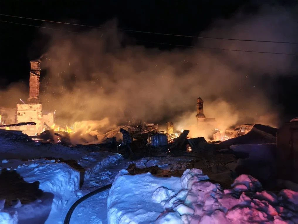 Пожар в селе Трамбаус пресс-служба агентства по делам ГО, ЧС и ПБ Сахалинской области