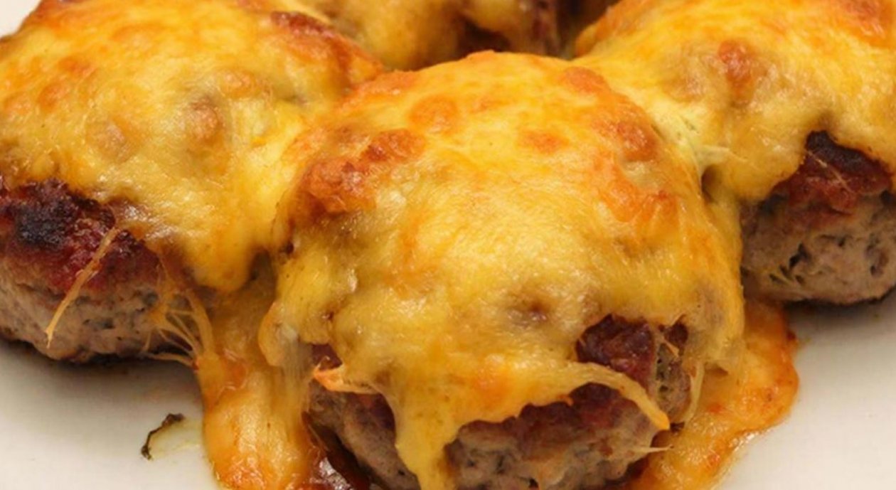 Тематическая иллюстрация giga.chat