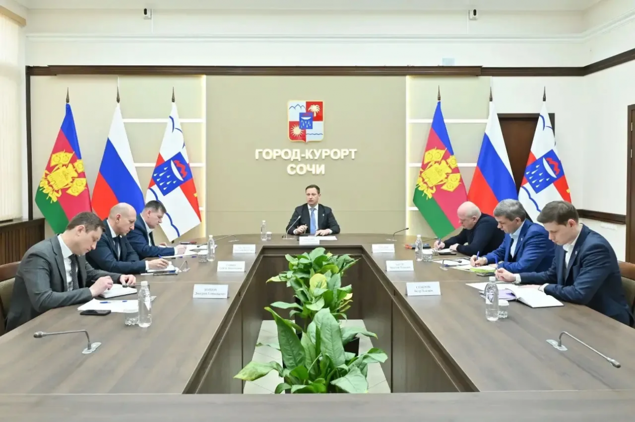 Вместо 19-этажной стройки в зелёной зоне Сочи сохранили сквер с черешневым садом Пресс-служба администрации Сочи