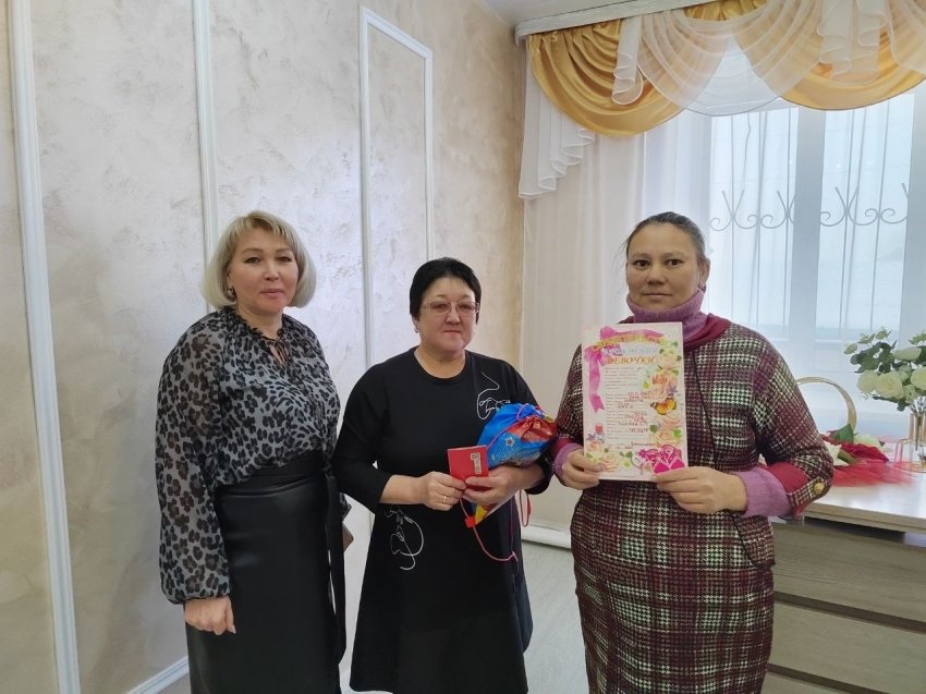 Мама Олеся департамента ЗАГС Забайкалья