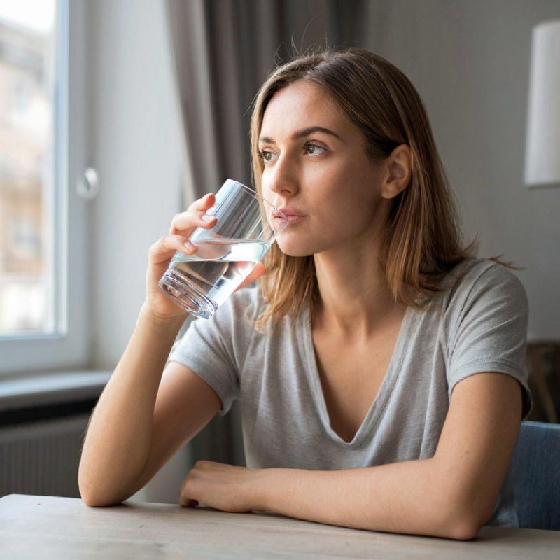 Не пьёте воду? Возможно, ваш организм подаёт важный сигнал сгенерировано сервисом &quotКандинский&quot (18+)