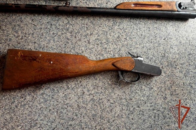 Жительница нашла в стене дома при ремонте спрятанное ружьё Управление Росгвардии по Кузбассу