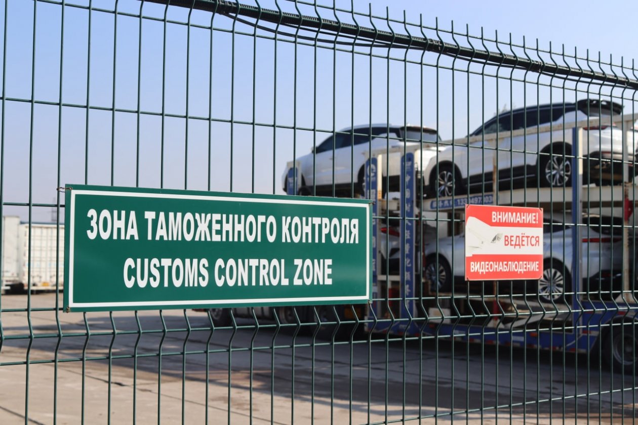 Таможня, таможенное оформление, таможенный контроль, автомобили Александр Шепырев, ИА UssurMedia