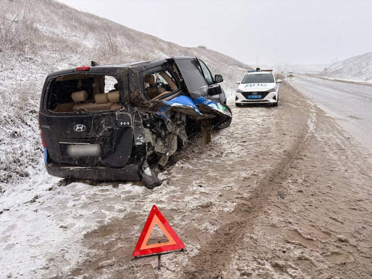 В ГАИ раскрыли подробности ДТП, в котором пострадали шесть человек Госавтоинспекция Ставрополья