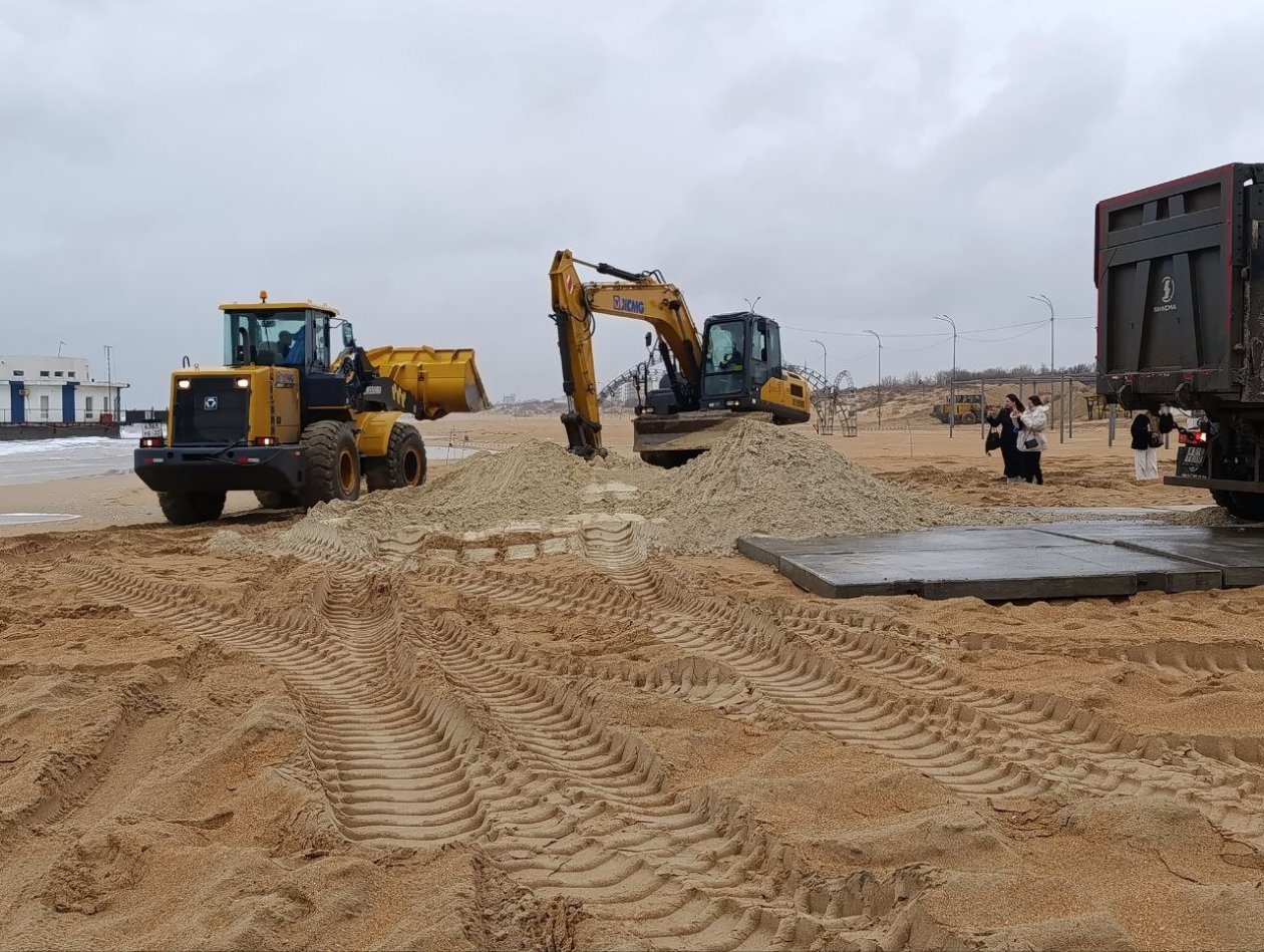 В Витязево стартовал эксперимент по отсыпке пляжа после ЧС с мазутом Оперштаб Кубани