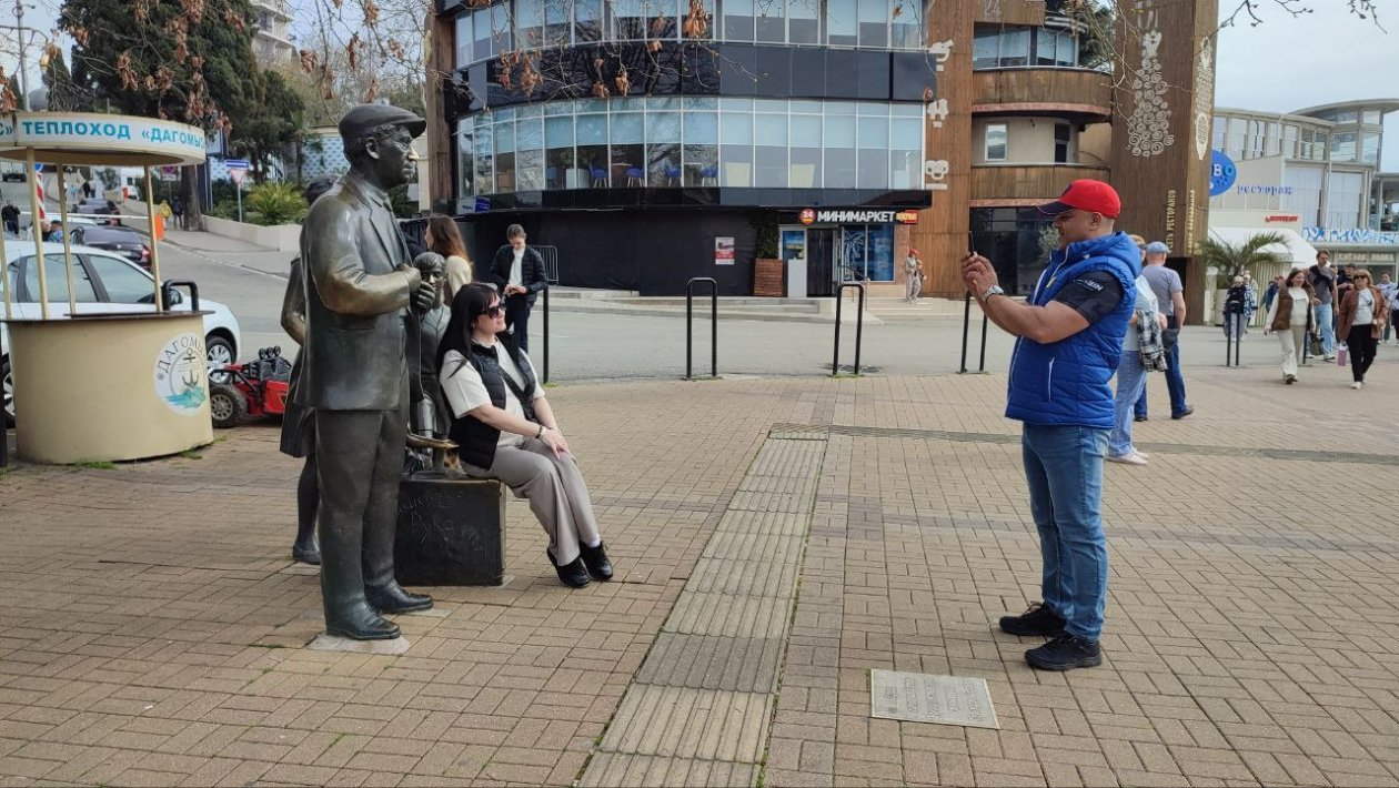 Эмираты и Сочи стали лидерами спроса россиян на отдых в праздники марта Юлия Кучинина