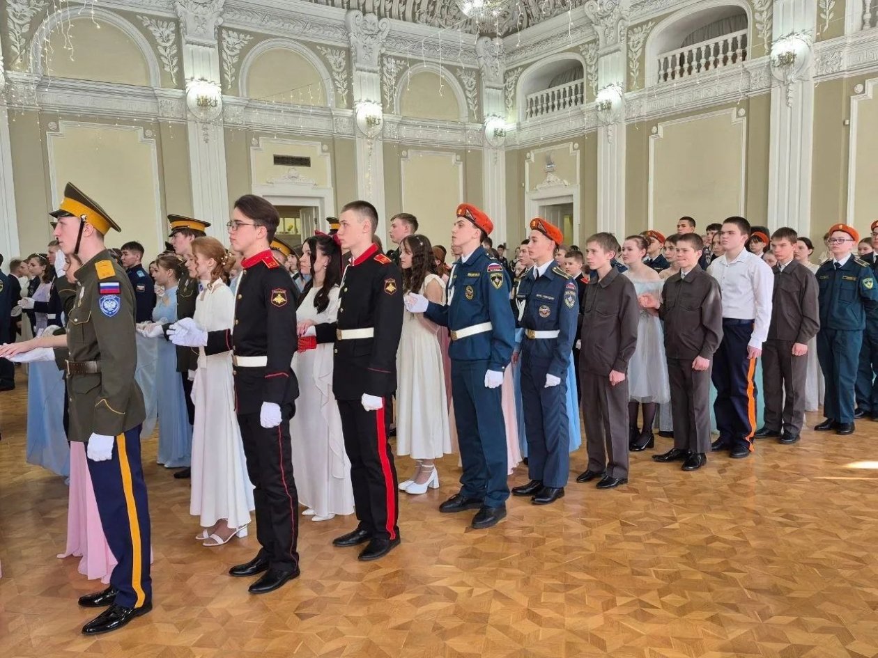 В Иркутске прошёл III кадетский бал - &quotБал, объединяющий сердца!&quot Пресс-служба облправительства
