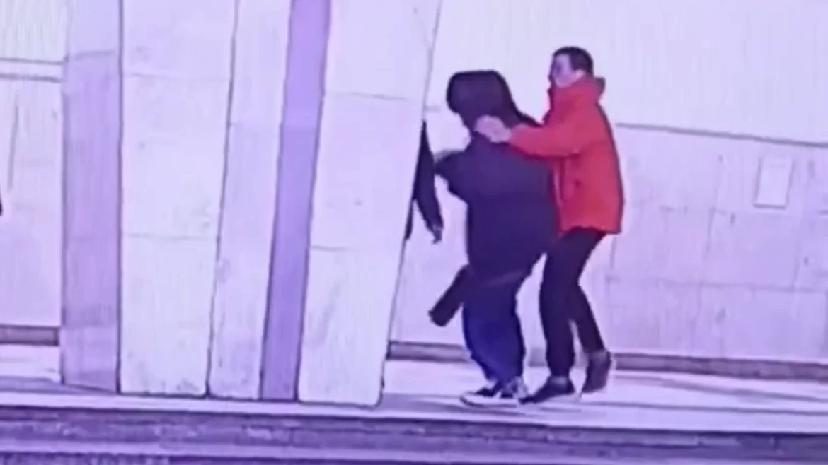 Момент грабежа МВД Медиа