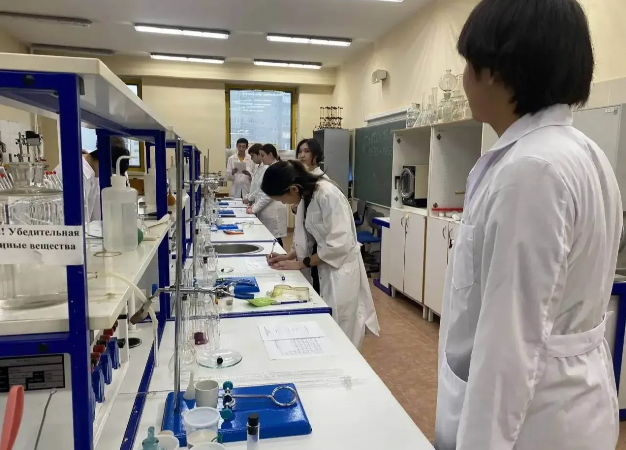 В Якутии из 50 старшеклассников определят лучших по предмету &quotИскусство&quot  пресс-служба главы и правительства РС (Я)