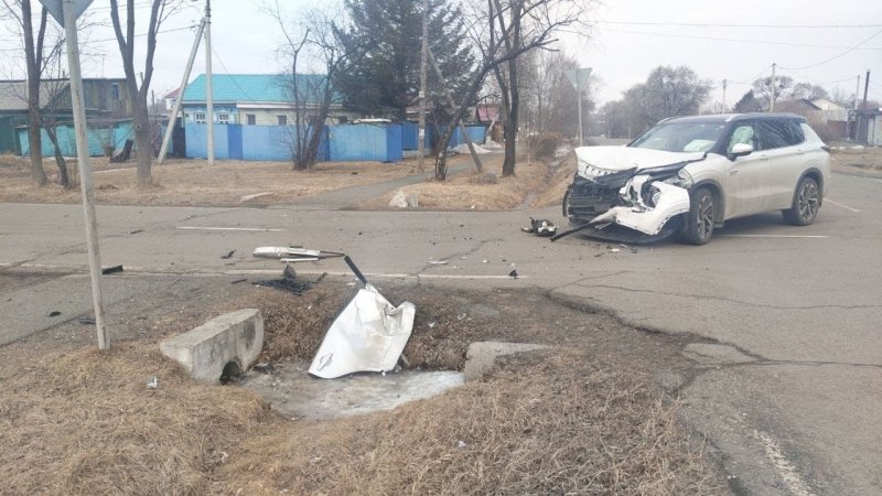 Мать и двое маленьких детей пострадали в ДТП в Уссурийске пресс-служба УМВД России по Приморскому краю