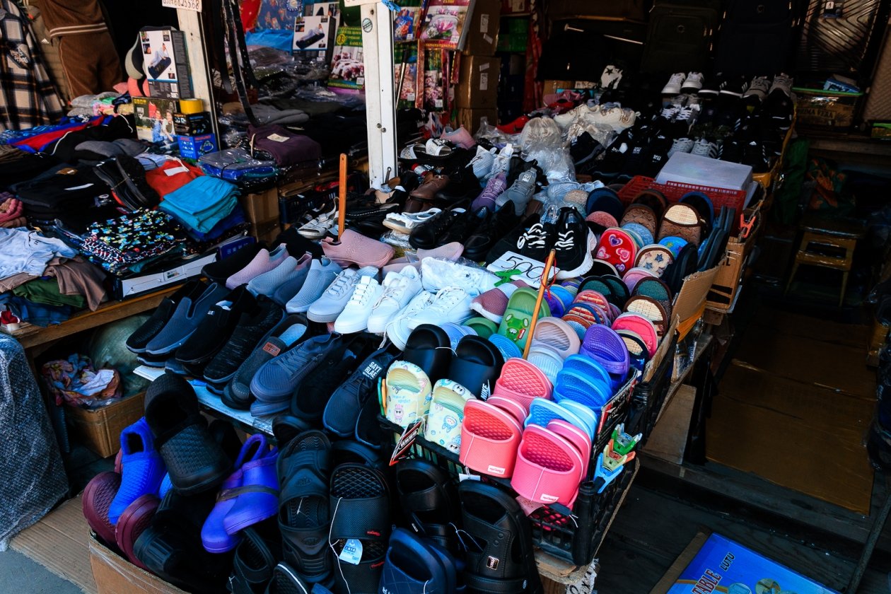 Одежда, вещи, вещевой рынок, снос вьетнамского рынка, Вторая речка Евгений  Кулешов, ИА PrimaMedia.ru