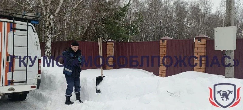 Спасатели освободили женщину Мособлпожспас