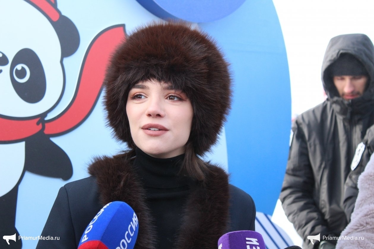 Евгения Медведева исполнила показательный номер &quotАнна Каренина&quot на границе России и Китая Юлия Ожегова, ИА PriamurMedia