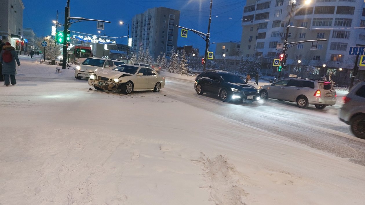 На дорогах Якутска за неделю — 59 ДТП и 10 пострадавших YakutiaMedia
