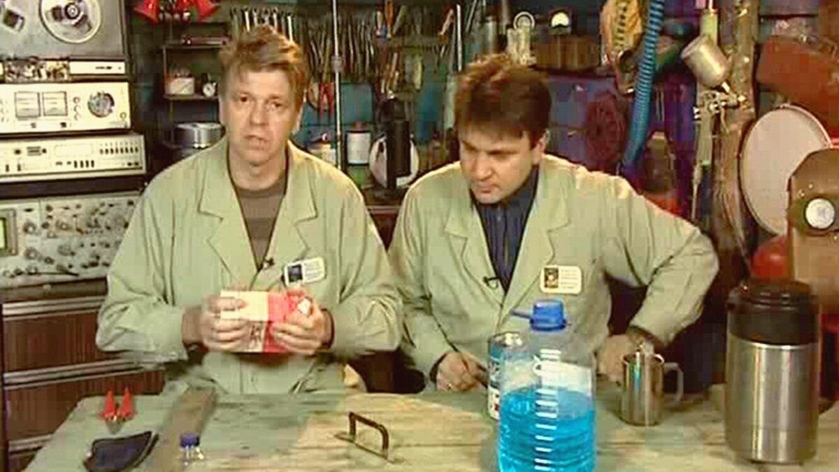 Тематическое фото Кадр из телепередачи &quotОчумелые ручки&quot (6+)