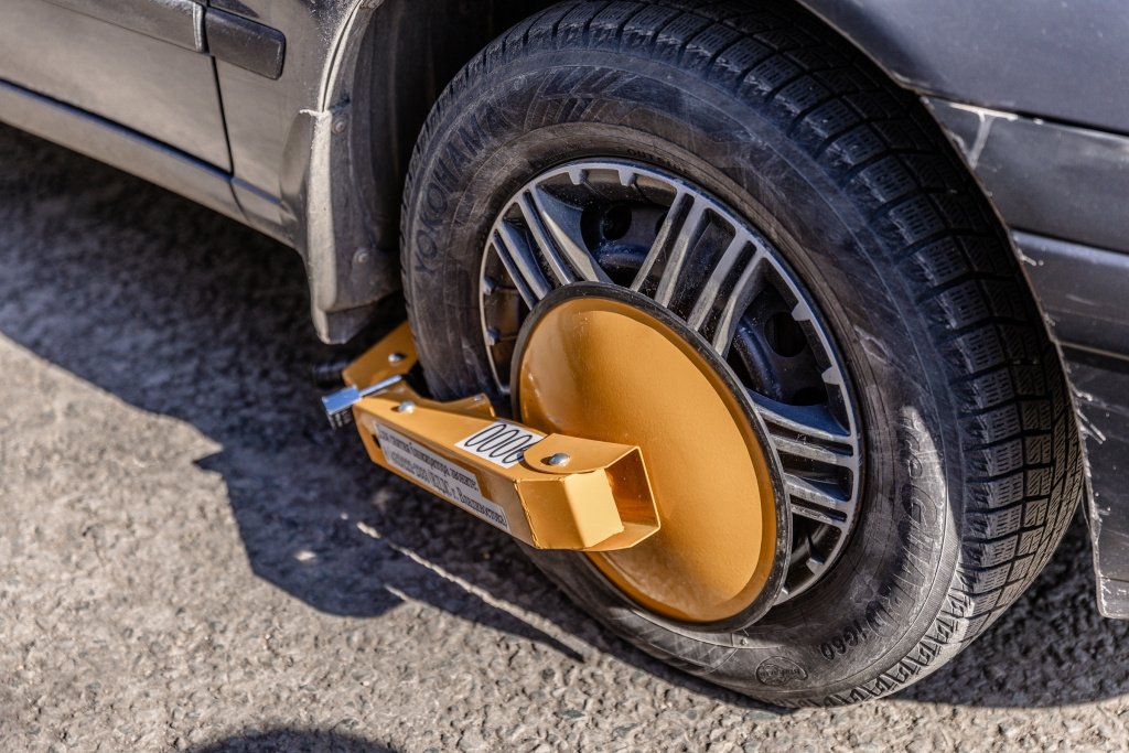 20 автомобилей во Владивостоке заблокировали за &quotспрятанные&quot номера пресс-служба администрации Владивостока